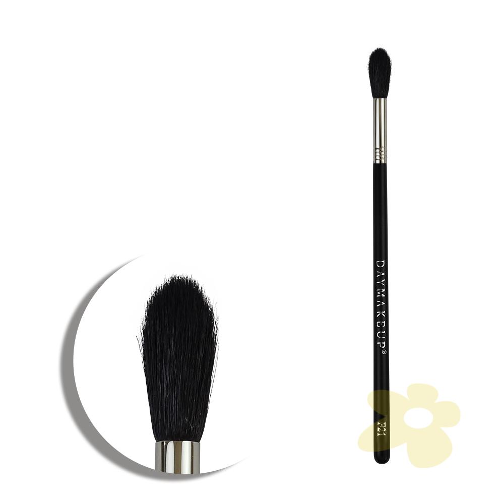 F21 - Pincel de Iluminador Pequeno - Daymakeup