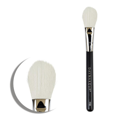 F28 - Pincel Chato para Iluminador - Daymakeup