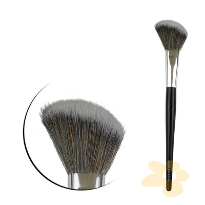 A07 Pincel Angular p/ Blush - Linha Max - Macrilan