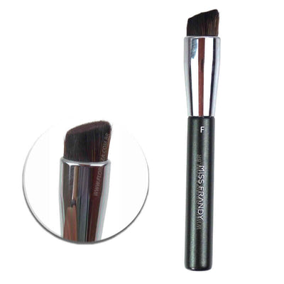 Pincel Chanfrado para Base - Coleção Black - Miss Frandy