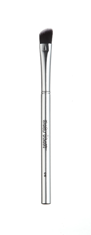 S-06 Pincel Profissional Chanfrado para Sombra - Linha Silver - Macrilan
